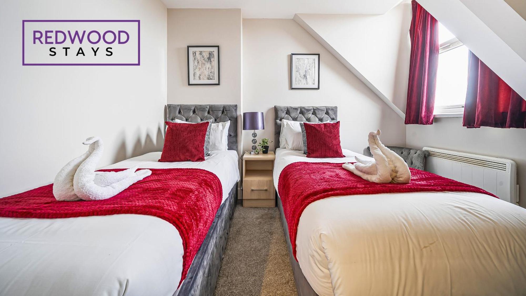 Newly Refurbished Everest Lodge Serviced Apartments For Contractors & Families, Free Wifi & Netflix By Redwood Stays Farnborough  Ngoại thất bức ảnh