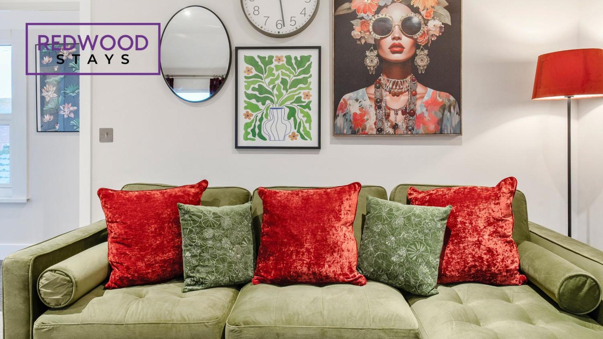 Newly Refurbished Everest Lodge Serviced Apartments For Contractors & Families, Free Wifi & Netflix By Redwood Stays Farnborough  Ngoại thất bức ảnh