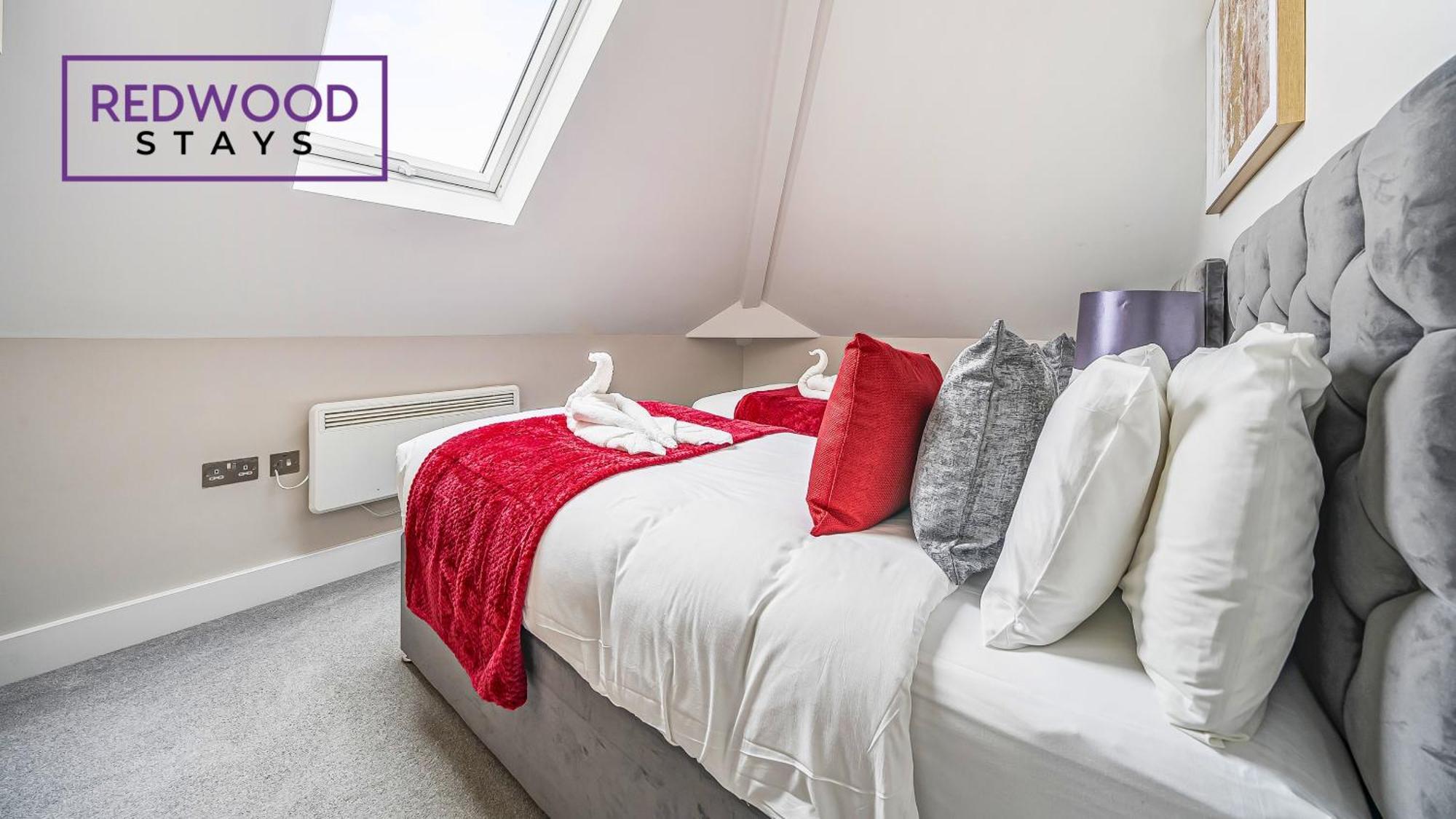 Newly Refurbished Everest Lodge Serviced Apartments For Contractors & Families, Free Wifi & Netflix By Redwood Stays Farnborough  Ngoại thất bức ảnh