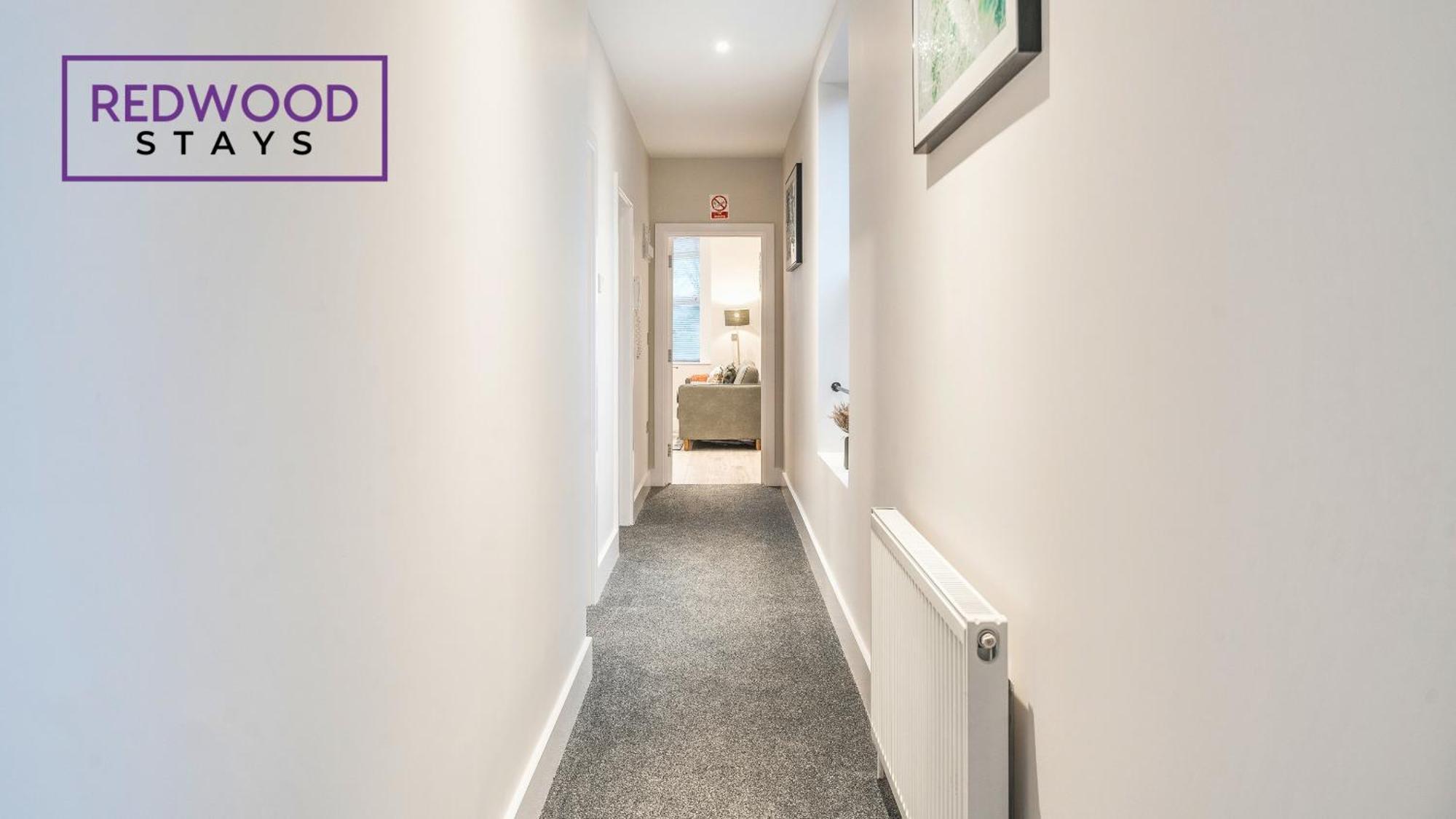 Newly Refurbished Everest Lodge Serviced Apartments For Contractors & Families, Free Wifi & Netflix By Redwood Stays Farnborough  Ngoại thất bức ảnh