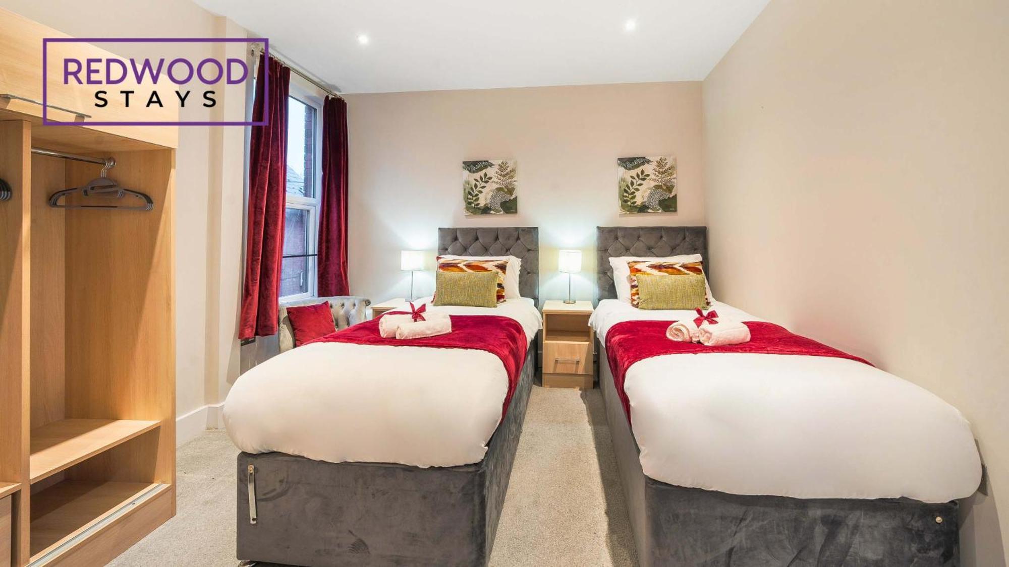 Newly Refurbished Everest Lodge Serviced Apartments For Contractors & Families, Free Wifi & Netflix By Redwood Stays Farnborough  Ngoại thất bức ảnh