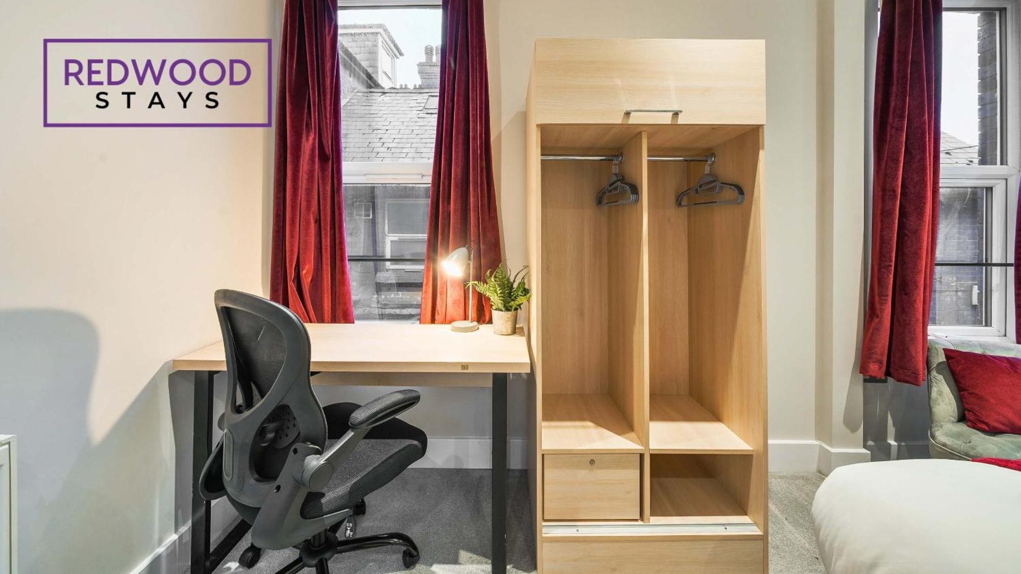 Newly Refurbished Everest Lodge Serviced Apartments For Contractors & Families, Free Wifi & Netflix By Redwood Stays Farnborough  Ngoại thất bức ảnh