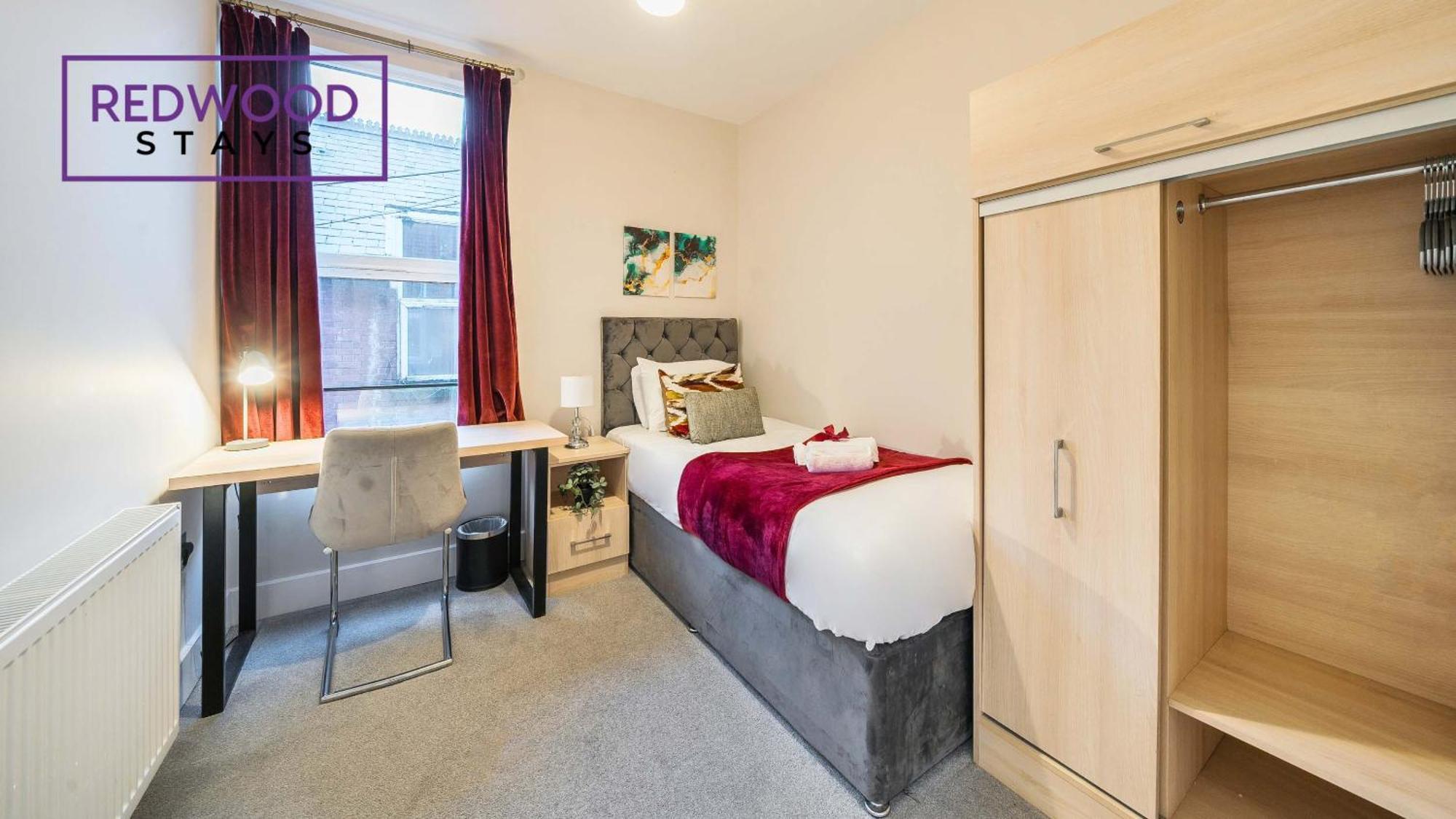 Newly Refurbished Everest Lodge Serviced Apartments For Contractors & Families, Free Wifi & Netflix By Redwood Stays Farnborough  Ngoại thất bức ảnh